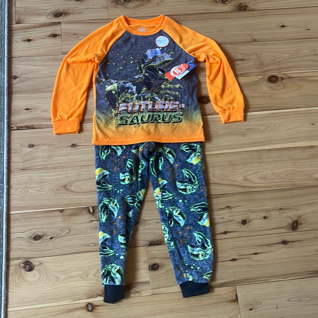 Super Soft Comfy Dinosaur Pajamas For Boys Size 67 SCh Brand New Super Soft Comfy Dinosaur Pajamas For Boys Size 67 SCh Brand New